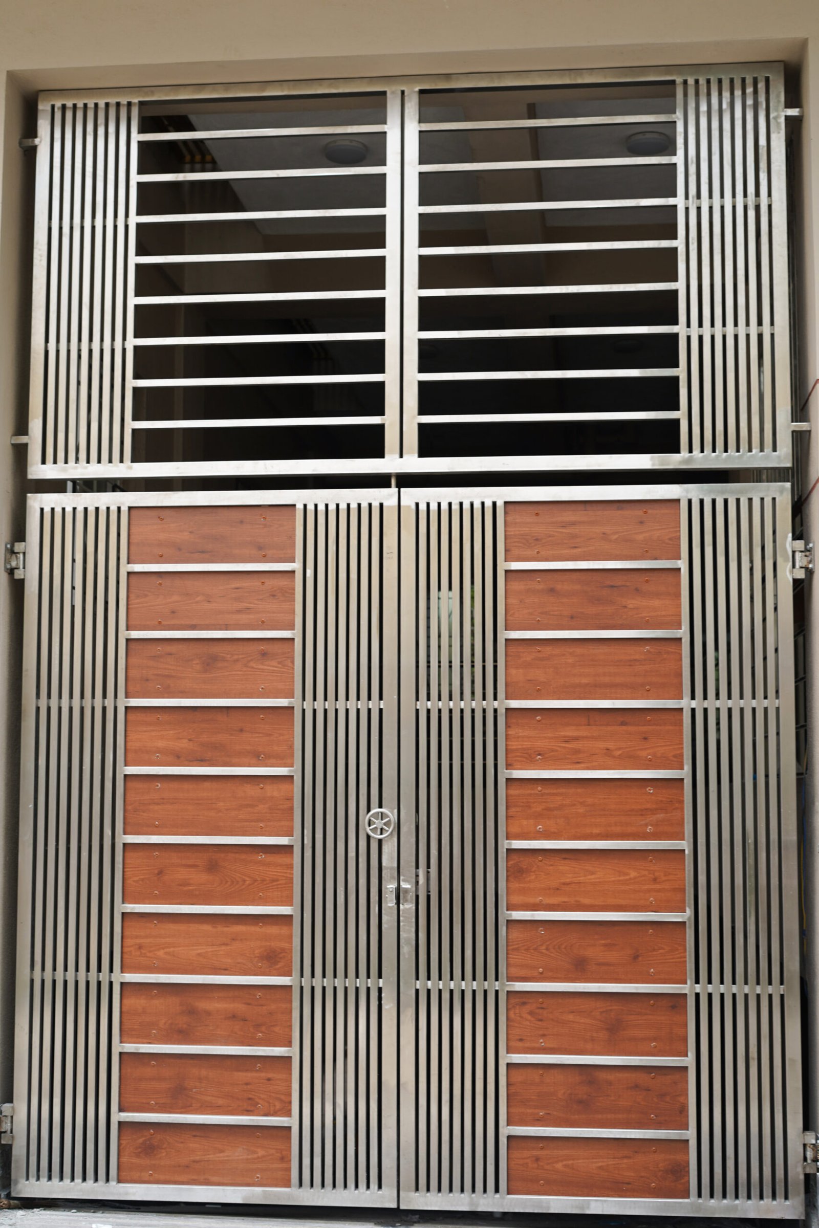 i2